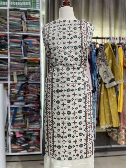 3-Piece-Printed Lawn Suit - Image 4