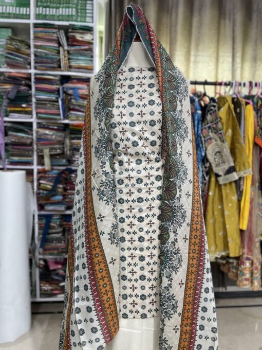 3-Piece-Printed Lawn Suit - Image 5