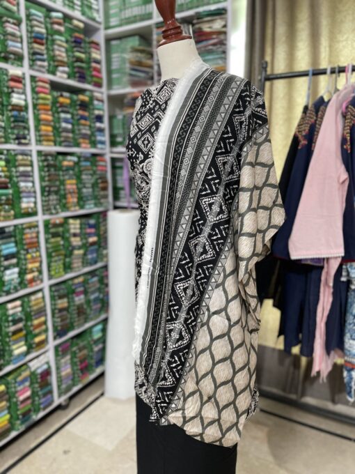 3-Piece-Printed Lawn Suit - Image 3